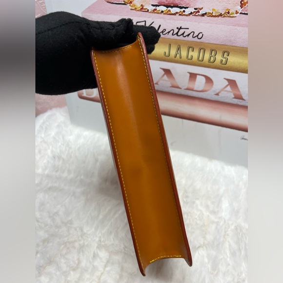 LOUIS VUITTON-A20964 HommeCipango Gold Epi Clutch - Picture 3 of 12